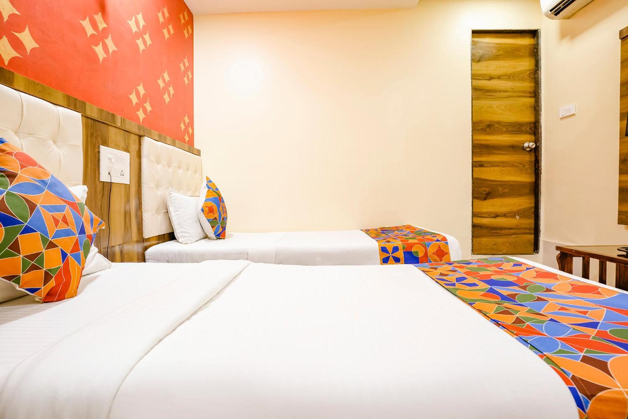 Fabexpress Sarah Gold - Nr Nesco Exhibition Center Hotel Mumbai Exterior photo